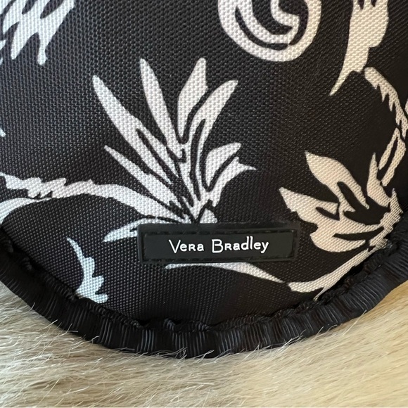 New VERA BRADLEY Glass Vines Lighten Up Two-Pack Collapsible Travel Pet Bowls - Picture 3 of 13